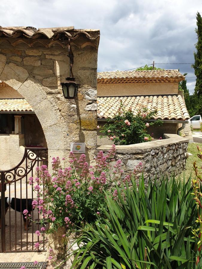 Mas De Reilhanette Montbrun-les-Bains Exteriér fotografie