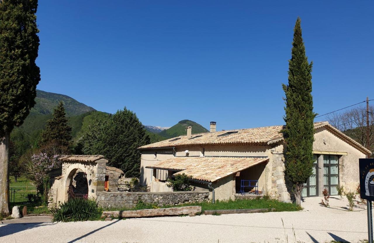 Mas De Reilhanette Montbrun-les-Bains Exteriér fotografie